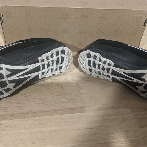 Women’s Nike mid size 7.5 - Picture 3 of 10